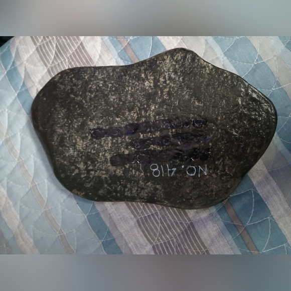 𝑴𝒊𝒄𝒌𝒆𝒚 𝑴𝒐𝒖𝒔𝒆 & 𝑷𝒍𝒖𝒕𝒐 𝑯𝒂𝒏𝒅𝑷𝒂𝒊𝒏𝒕𝒆𝒅 𝑳𝒂𝒌𝒆 𝑹𝒐𝒄𝒌𝒔 - Picture 3 of 16